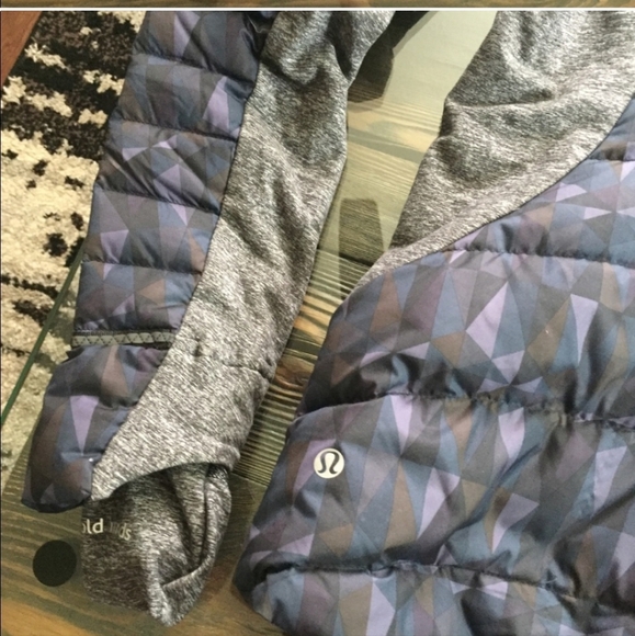Lululemon Puffer Jacket, 10 - Picture 8 of 12